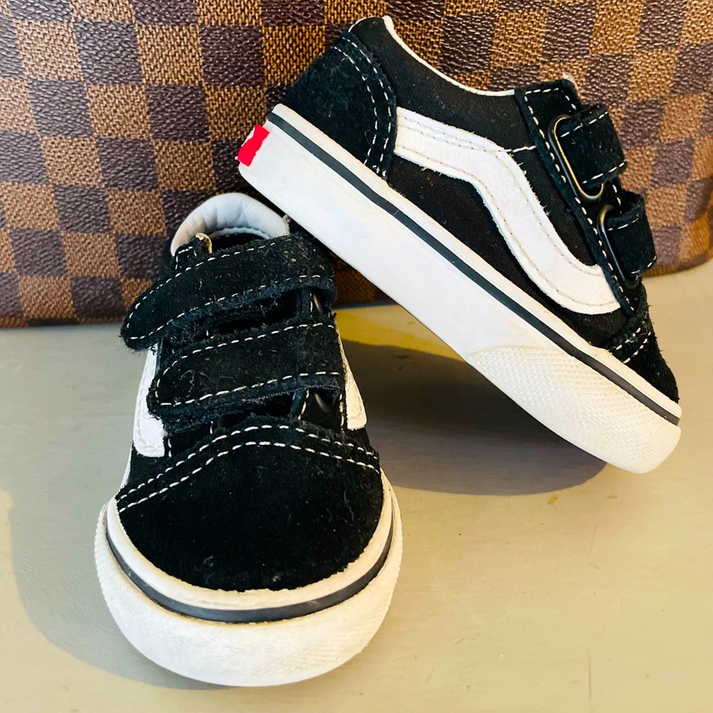 Size 3 Old School Vans, good condition